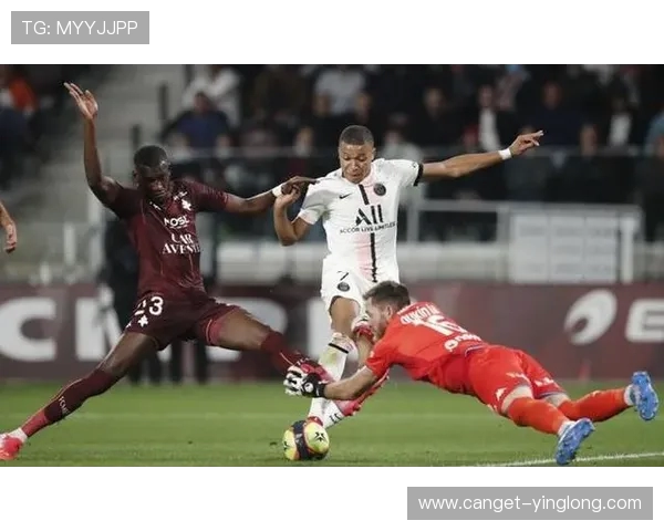 阿什拉夫伤缺6至8周 力争尽快恢复赶上非洲杯